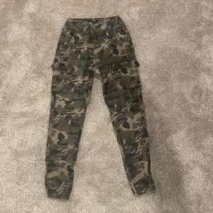 Women’s large khaki joggers